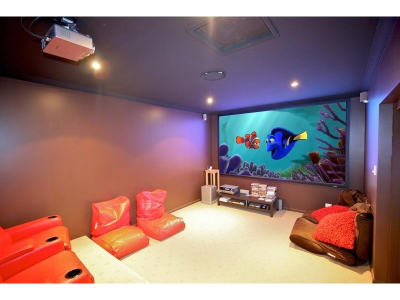 16 Loftus Place, Sandstone Point QLD 4511