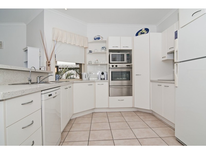9 Dugong Crescent, Banksia Beach QLD 4507