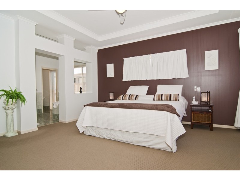9 Dugong Crescent, Banksia Beach QLD 4507
