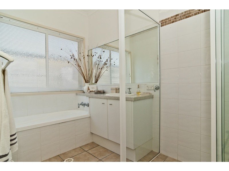9 Dugong Crescent, Banksia Beach QLD 4507