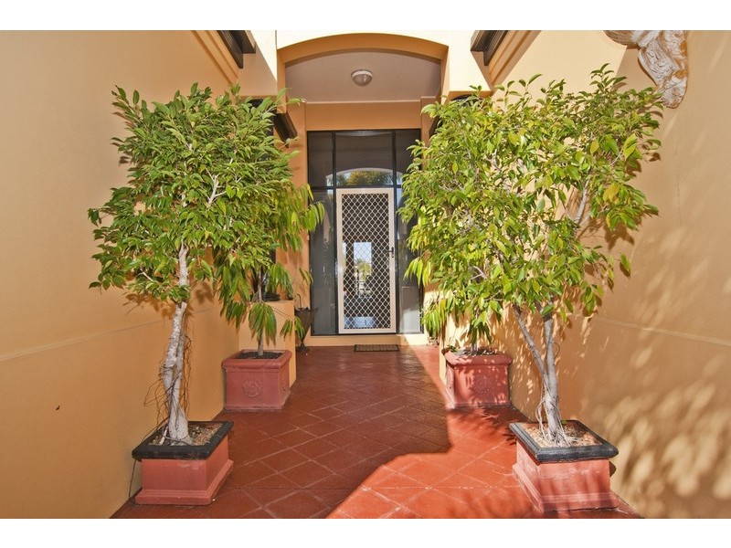 9 Dugong Crescent, Banksia Beach QLD 4507