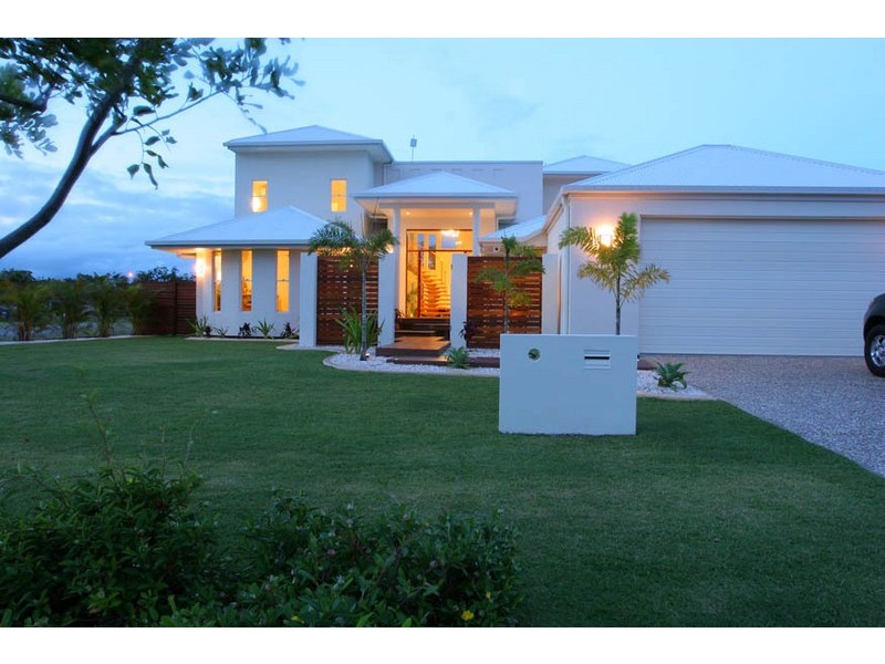 11 Baza Place, Banksia Beach QLD 4507