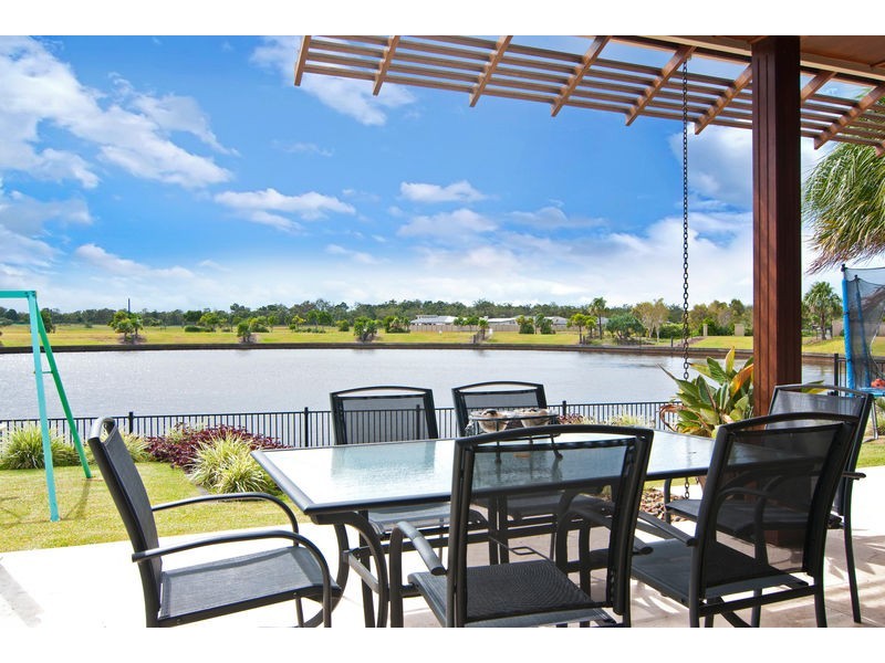 161 Marina Boulevarde, Banksia Beach QLD 4507