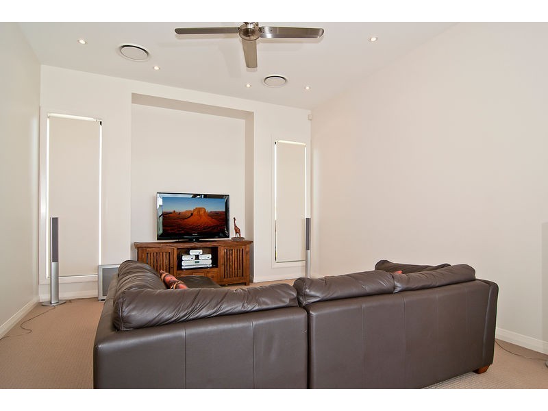 161 Marina Boulevarde, Banksia Beach QLD 4507