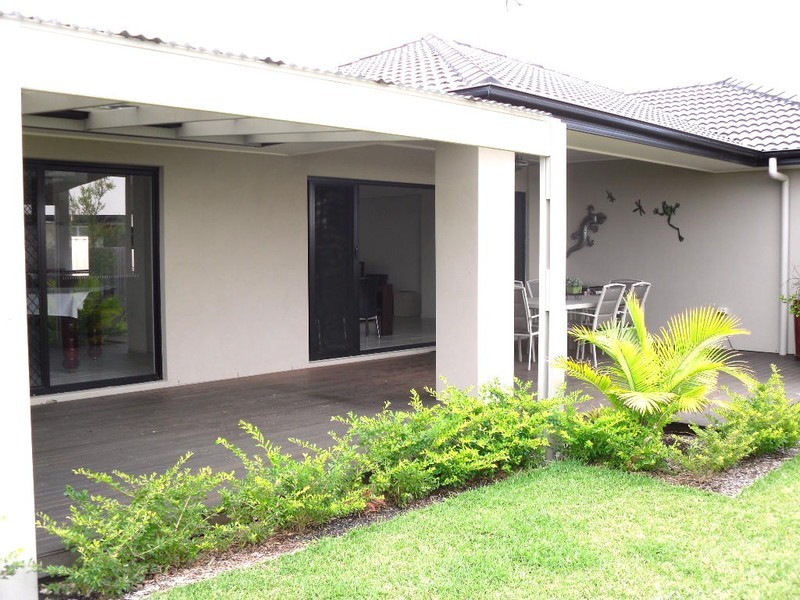 23 Raptor Parade, Banksia Beach QLD 4507