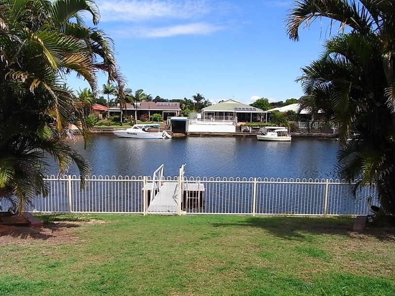 16 Hoya Crescent, Bongaree QLD 4507