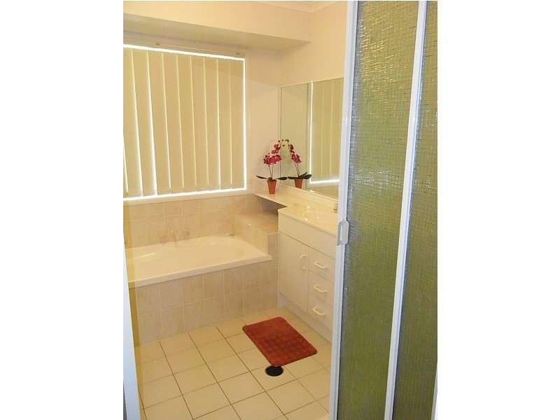 16 Hoya Crescent, Bongaree QLD 4507