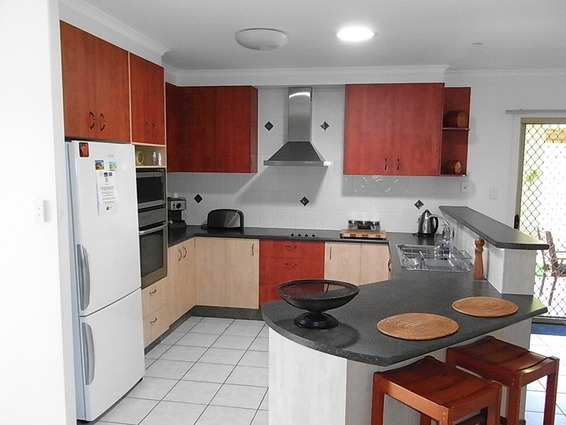 16 Scarborough Court, Sandstone Point QLD 4511
