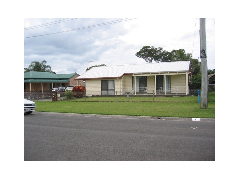 33 Caltowie Avenue, Banksia Beach QLD 4507