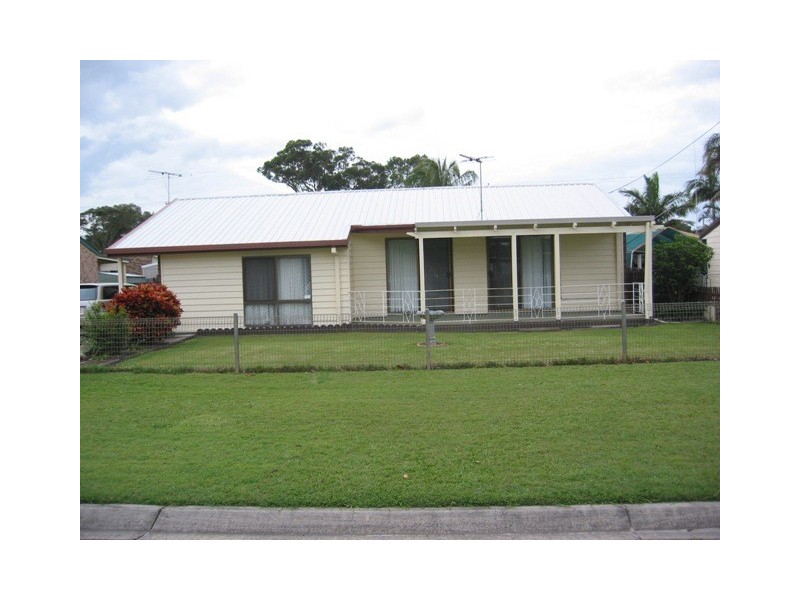 33 Caltowie Avenue, Banksia Beach QLD 4507