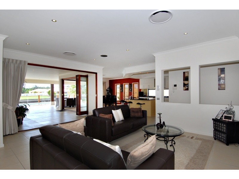 20 Raptor Parade, Banksia Beach QLD 4507