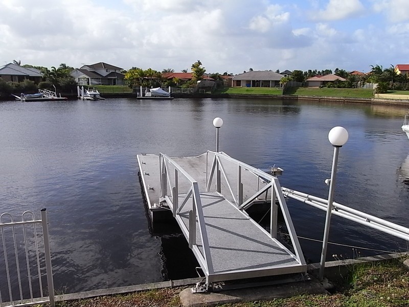 8 Catamaran Court, Banksia Beach QLD 4507