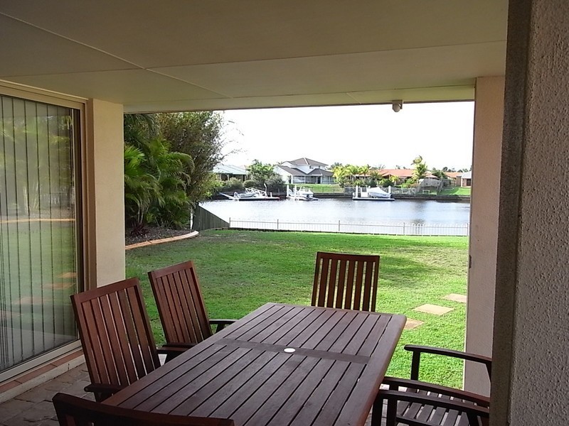 8 Catamaran Court, Banksia Beach QLD 4507