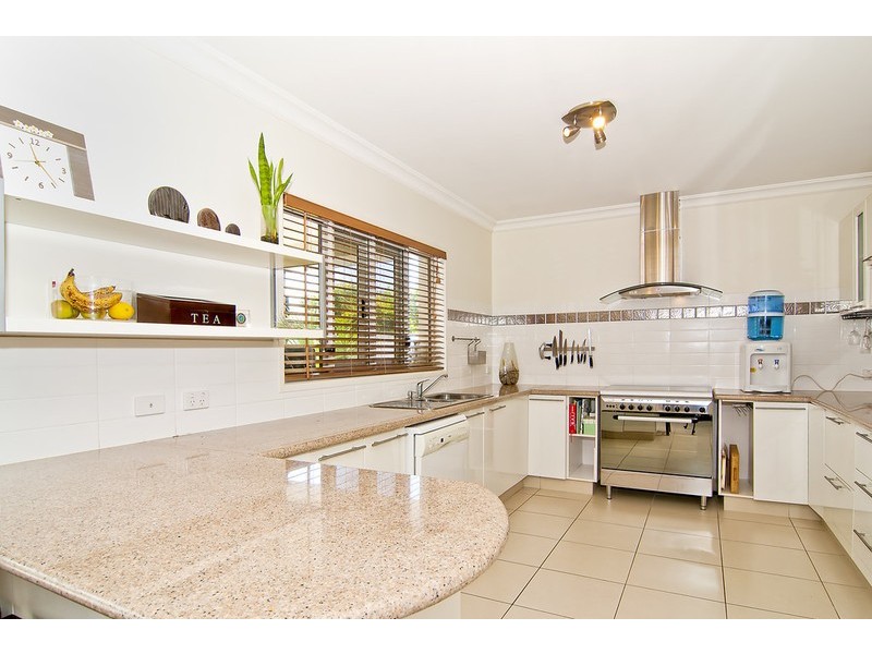 44 Bilinga Court, Sandstone Point QLD 4511
