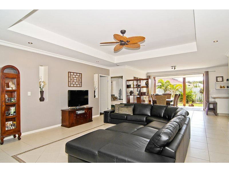 44 Bilinga Court, Sandstone Point QLD 4511