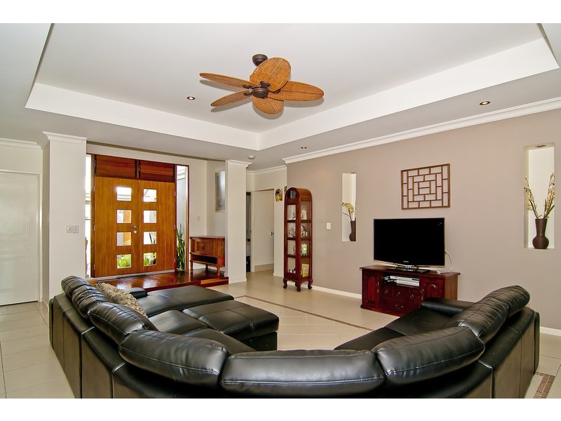 44 Bilinga Court, Sandstone Point QLD 4511