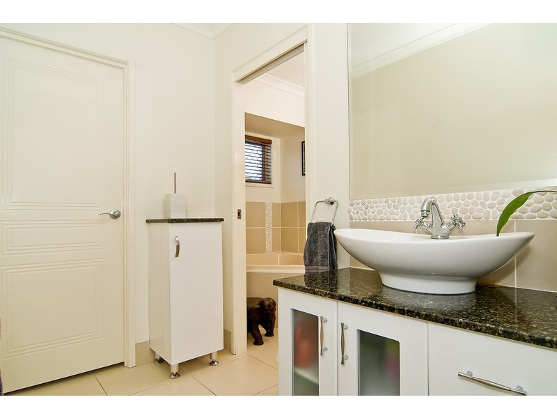 44 Bilinga Court, Sandstone Point QLD 4511