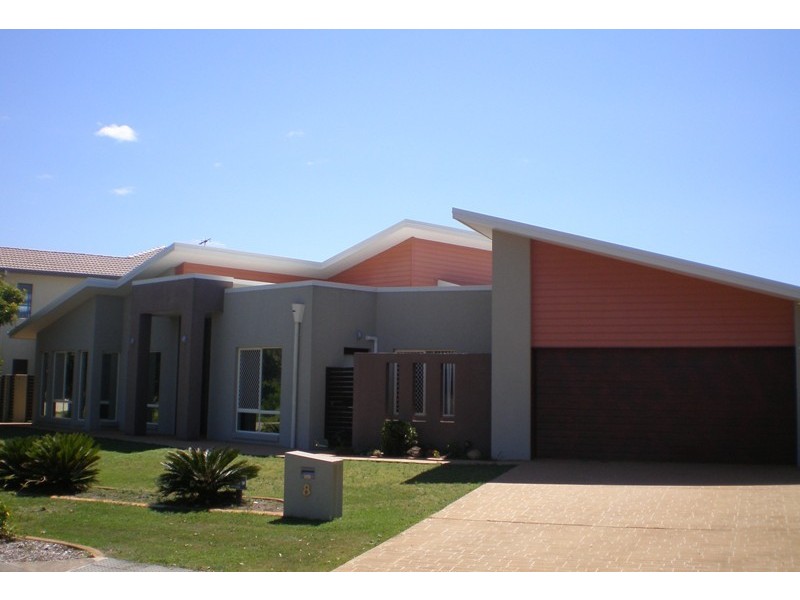 8  Seabreeze Avenue, Banksia Beach QLD 4507