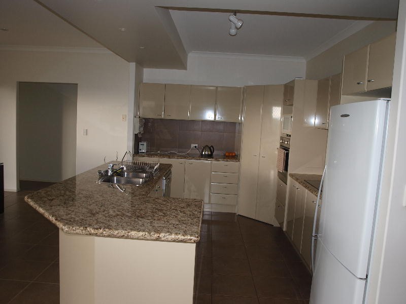 8  Seabreeze Avenue, Banksia Beach QLD 4507