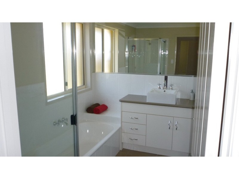 5 Raptor Parade, Banksia Beach QLD 4507