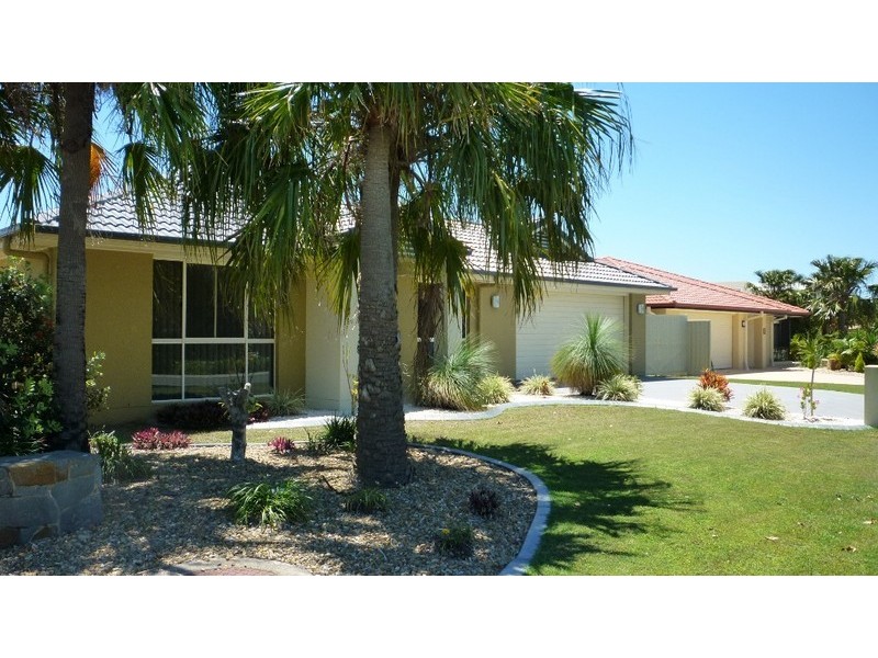 5 Raptor Parade, Banksia Beach QLD 4507