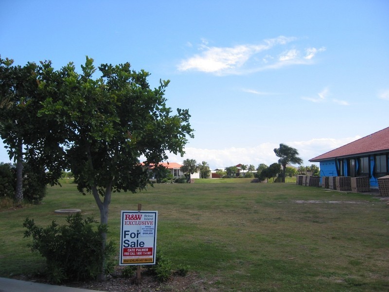 90 Raptor Parade, Banksia Beach QLD 4507