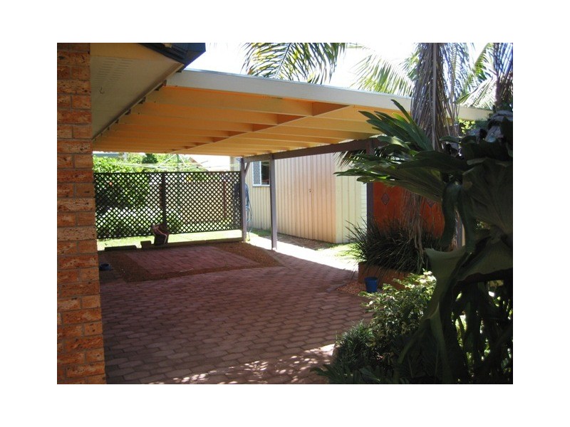 5 Marton Place, Banksia Beach QLD 4507