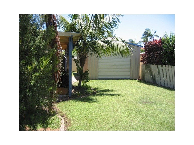 5 Marton Place, Banksia Beach QLD 4507
