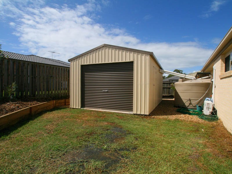 27 Reeders Street, Sandstone Point QLD 4511