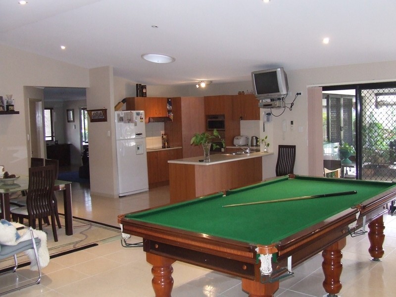 6 Brigantine Place, Banksia Beach QLD 4507