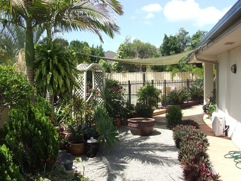 6 Brigantine Place, Banksia Beach QLD 4507