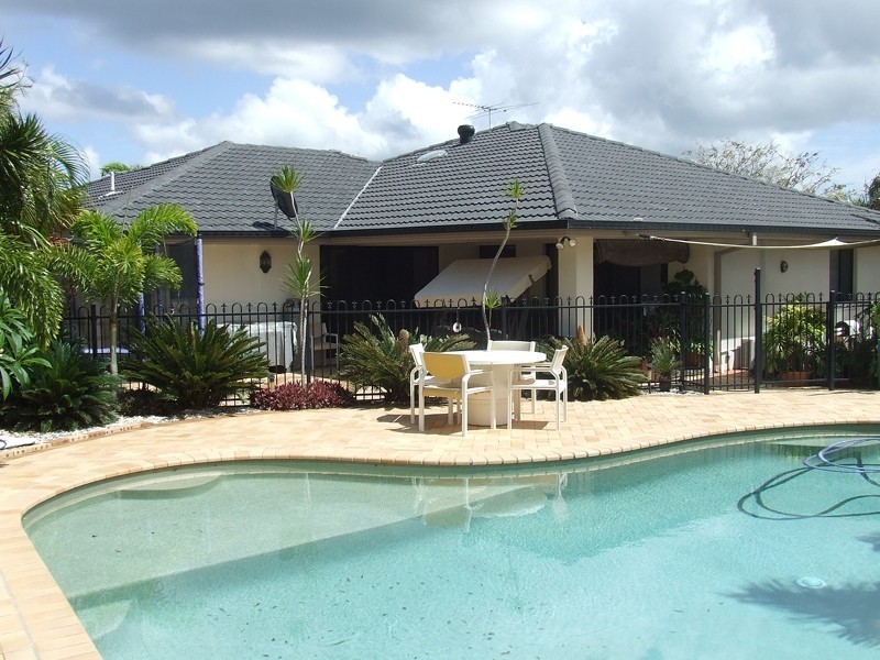 6 Brigantine Place, Banksia Beach QLD 4507