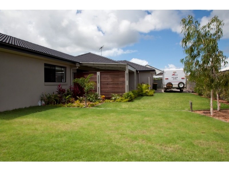 23 Raptor Parade, Banksia Beach QLD 4507