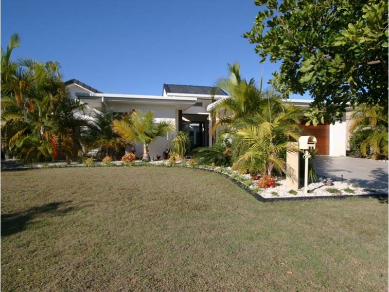28 Marina Boulevarde, Banksia Beach QLD 4507