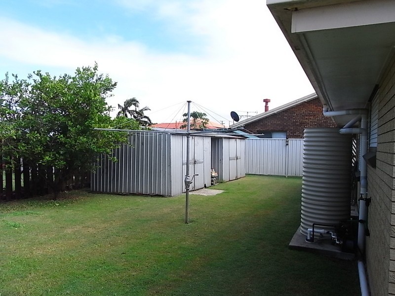 16 Penguin Street, Bongaree QLD 4507