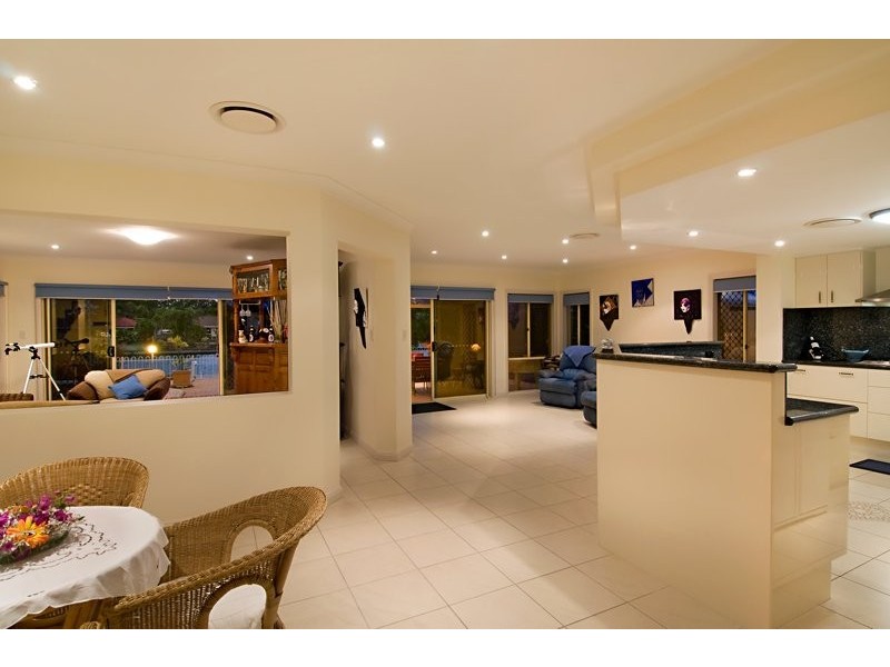 1 Castaway Court, Banksia Beach QLD 4507