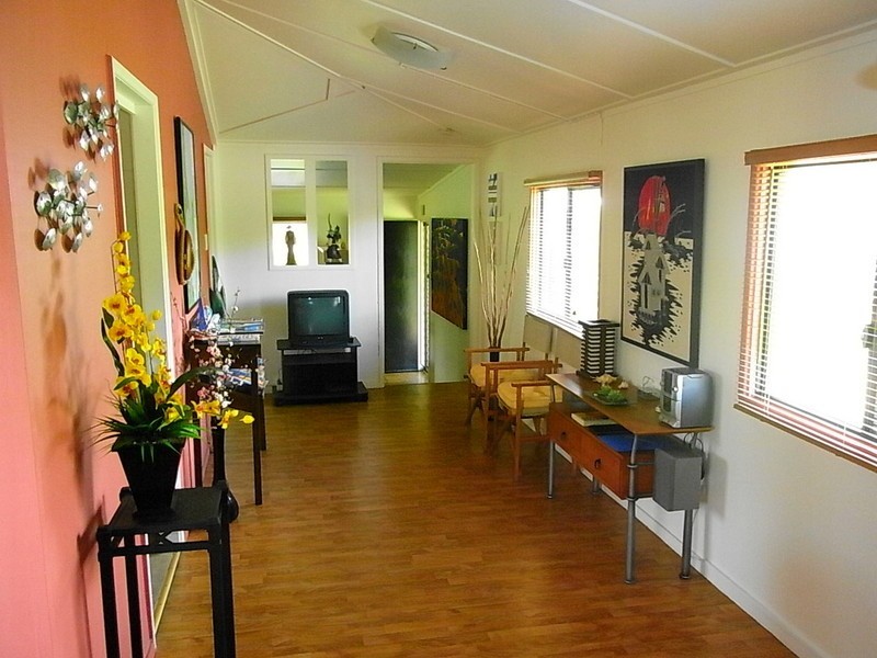 25 Sunset Avenue, Bongaree QLD 4507
