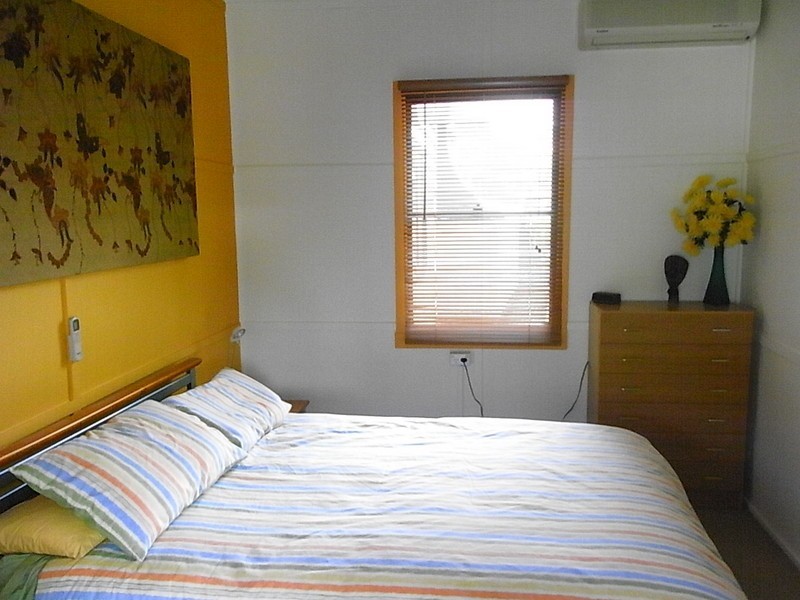 25 Sunset Avenue, Bongaree QLD 4507