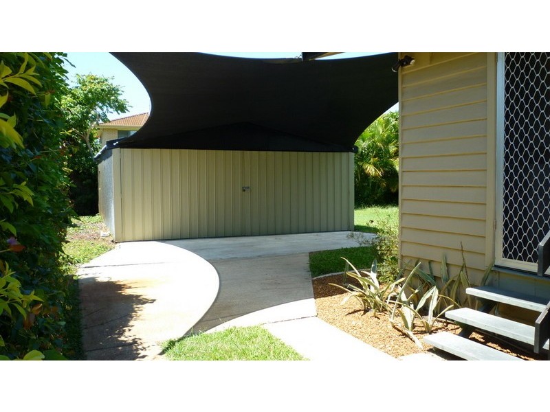 25 Sunset Avenue, Bongaree QLD 4507