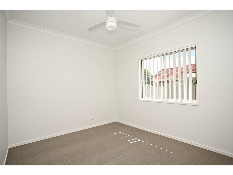 2/8 Bowsprit Crescent, Banksia Beach QLD 4507