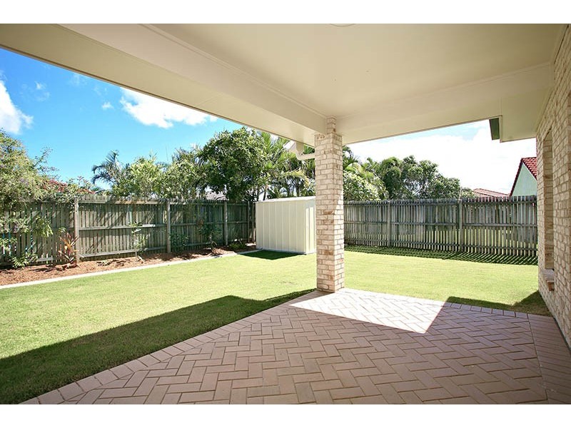 2/8 Bowsprit Crescent, Banksia Beach QLD 4507