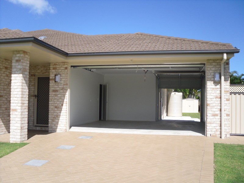 2/8 Bowsprit Crescent, Banksia Beach QLD 4507