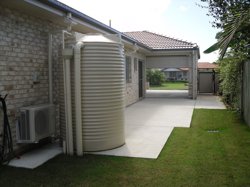 1/8 Bowsprit Crescent, Banksia Beach QLD 4507