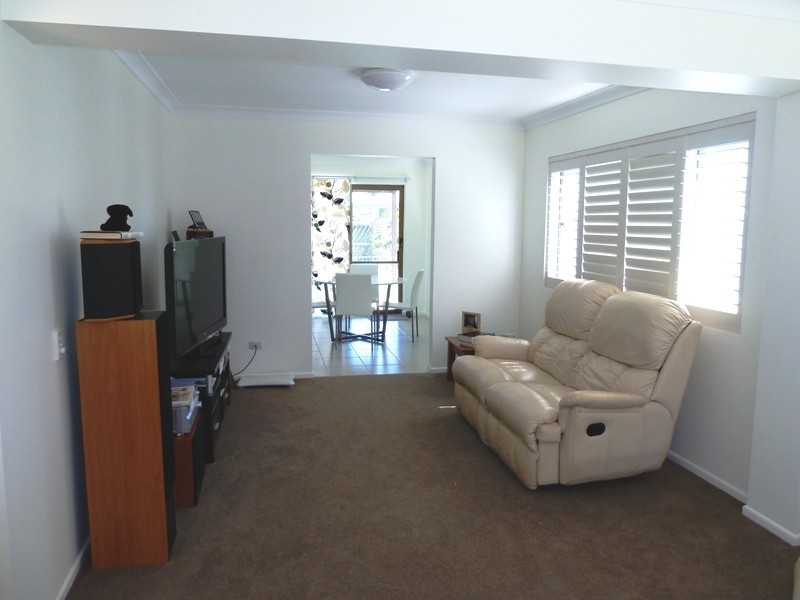 9 Daniel Place, Banksia Beach QLD 4507