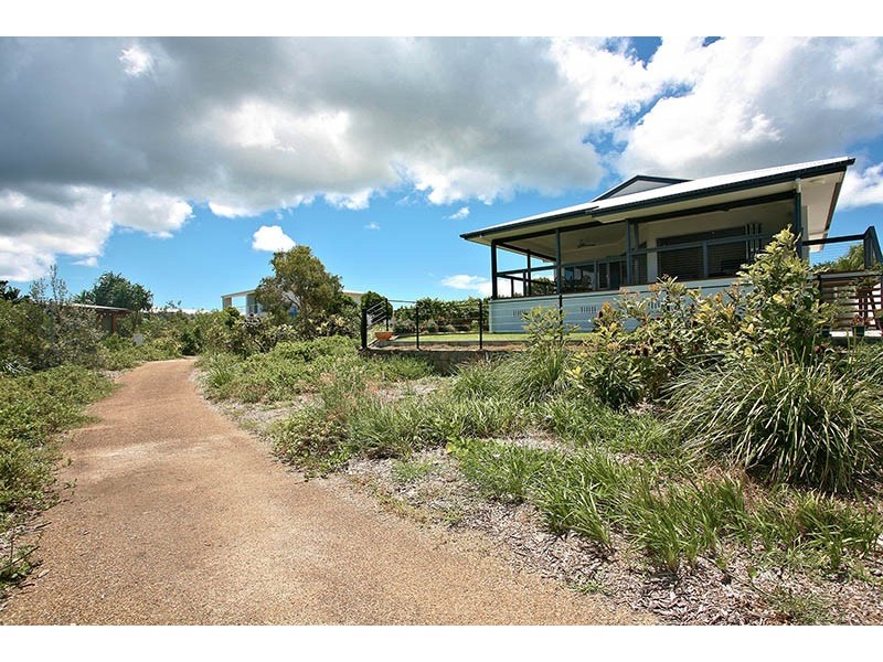 2 Oriole Close, Banksia Beach QLD 4507