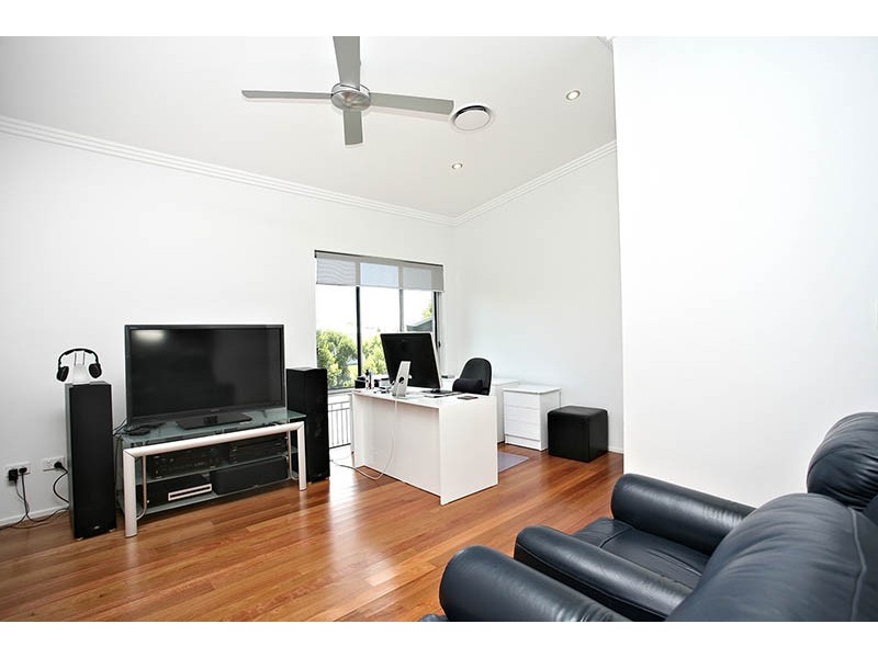 2 Oriole Close, Banksia Beach QLD 4507