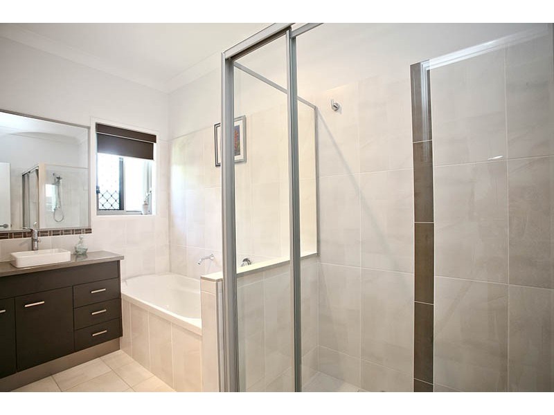 2 Oriole Close, Banksia Beach QLD 4507