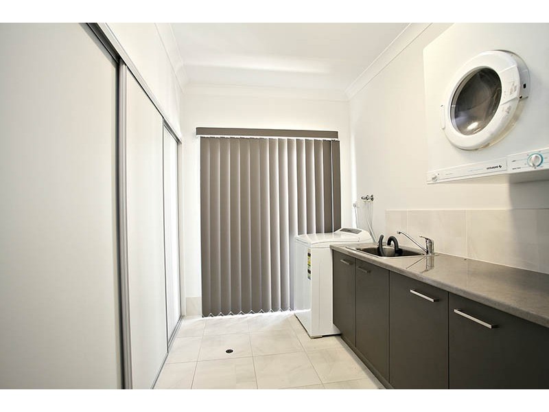 2 Oriole Close, Banksia Beach QLD 4507