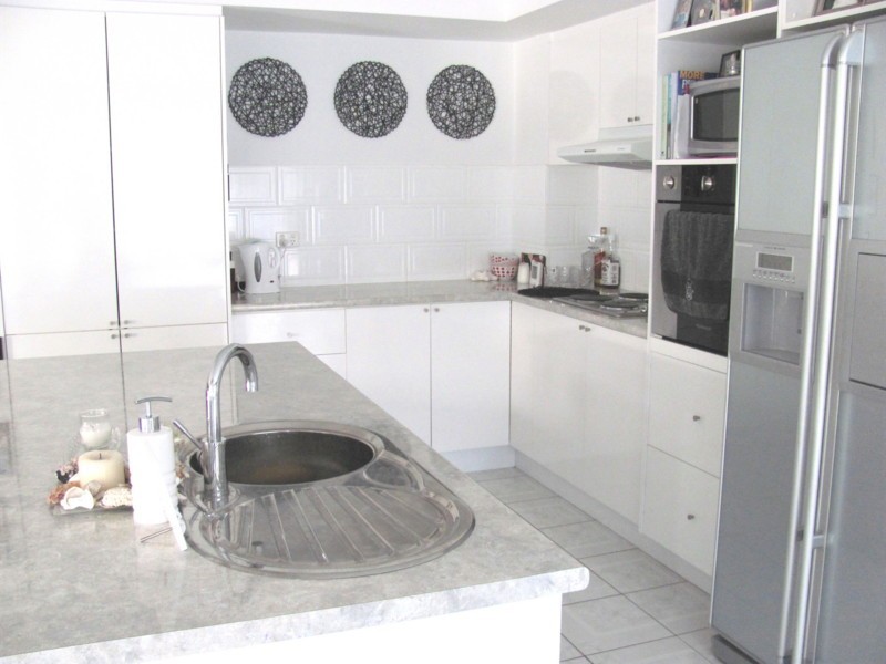 2/4 Tradewinds Drive, Bribie Island QLD 4507