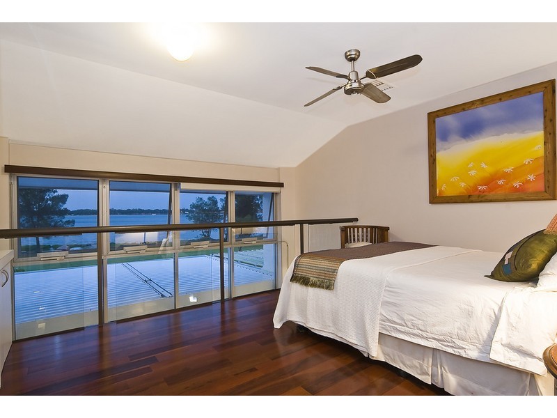 A16 Spinnaker Drive, Sandstone Point QLD 4511